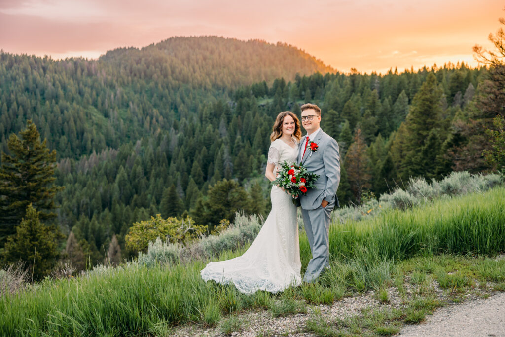 Upper Mesa Falls Wedding photography bride and groom red roses