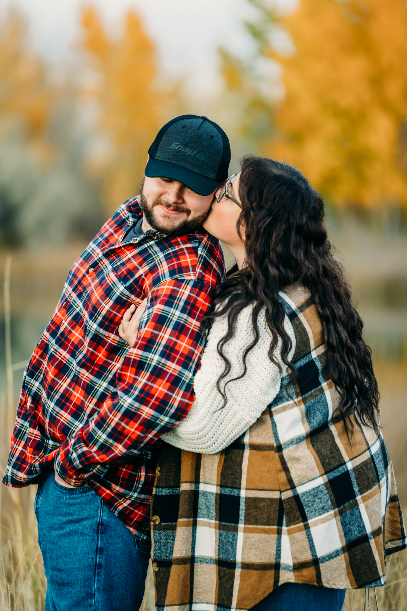 Fall couple Idaho Falls riverwalk greenbelt