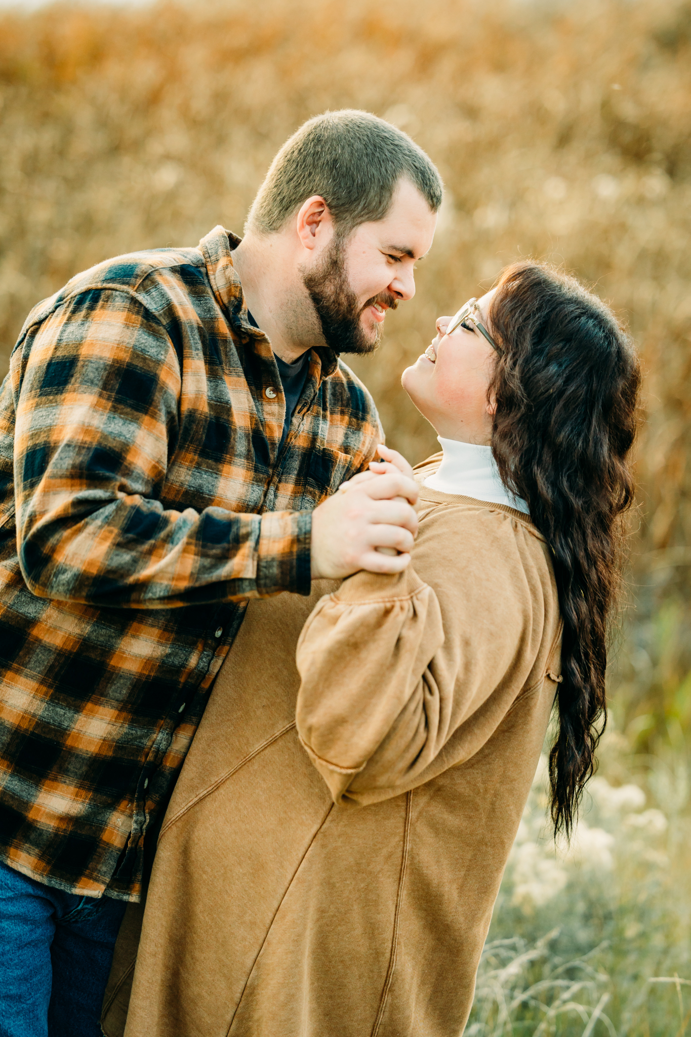 Fall couple Idaho Falls riverwalk greenbelt