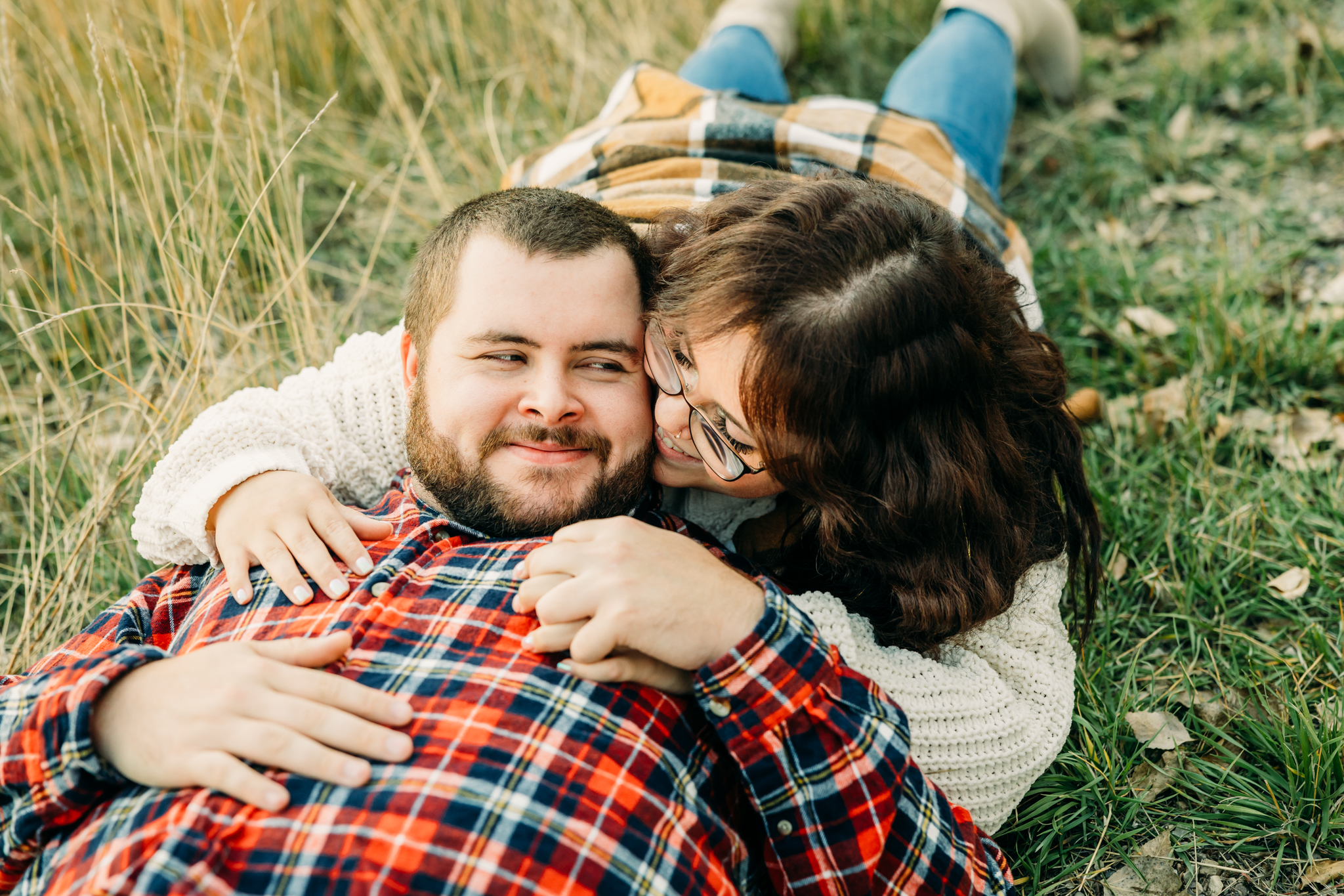 Fall couple Idaho Falls riverwalk greenbelt