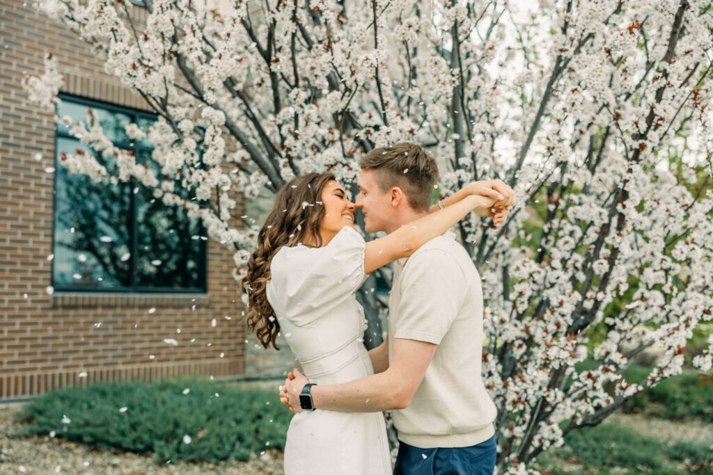 Swan Valley rainey engagement sessions with mountains