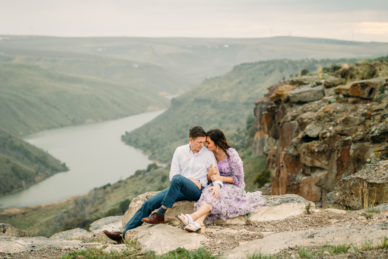 Classy Idaho Falls engagement with Snake River