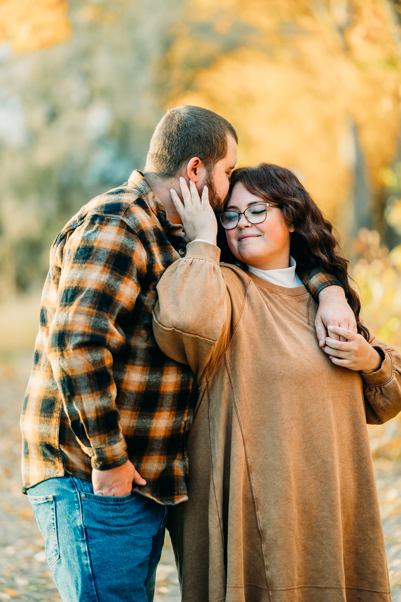 Fall couple Idaho Falls riverwalk greenbelt