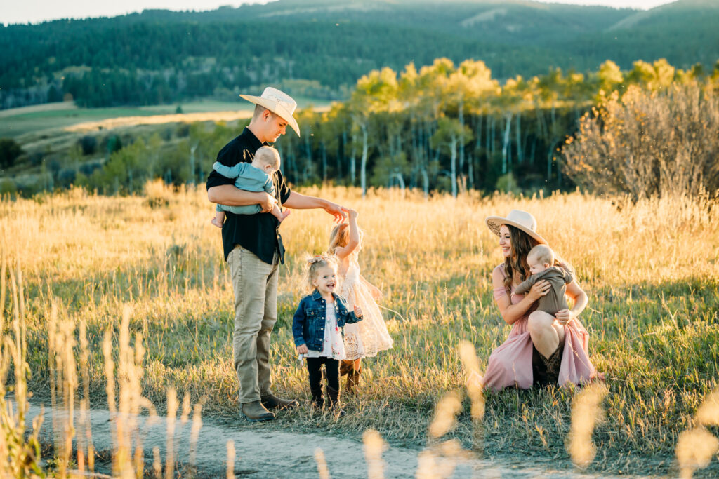 Swan Valley Idaho family photo session fall sunlight kids twin babies