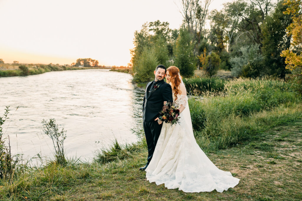 Fall inspired wedding in the mountains of Kelly Canyon Idaho Snake River