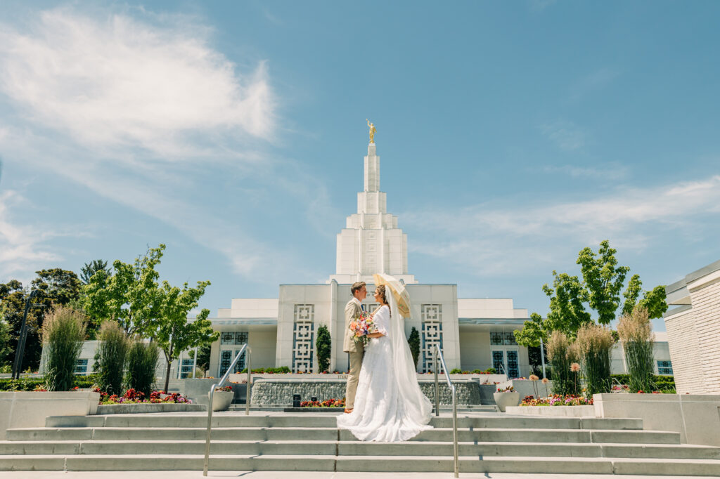 Idaho Falls LDS temple summer wedding vintage dress