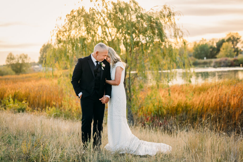 Idaho Falls Wedding Venue fall elopement LDS couple Gem Lake