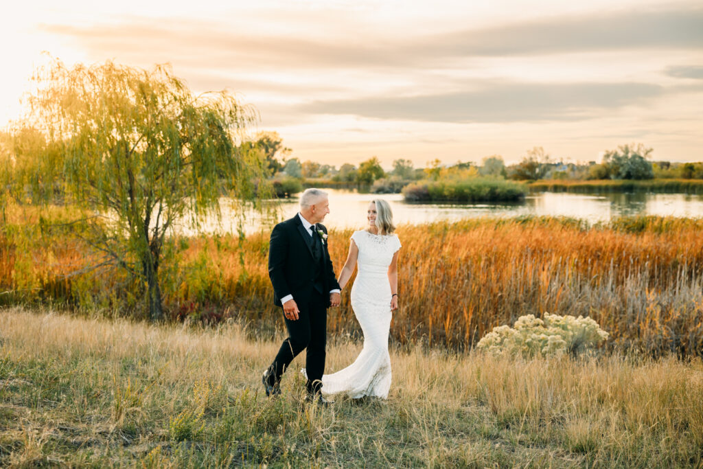 Idaho Falls Wedding Venue fall elopement LDS couple Gem Lake