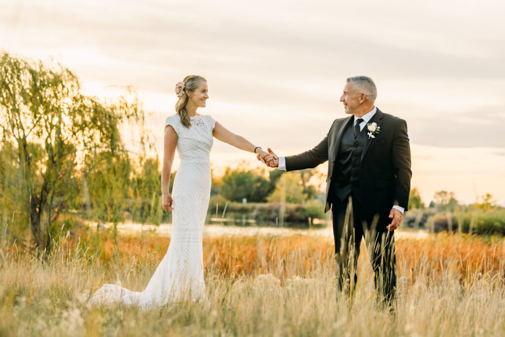 Idaho Falls Wedding Venue fall elopement LDS couple Gem Lake