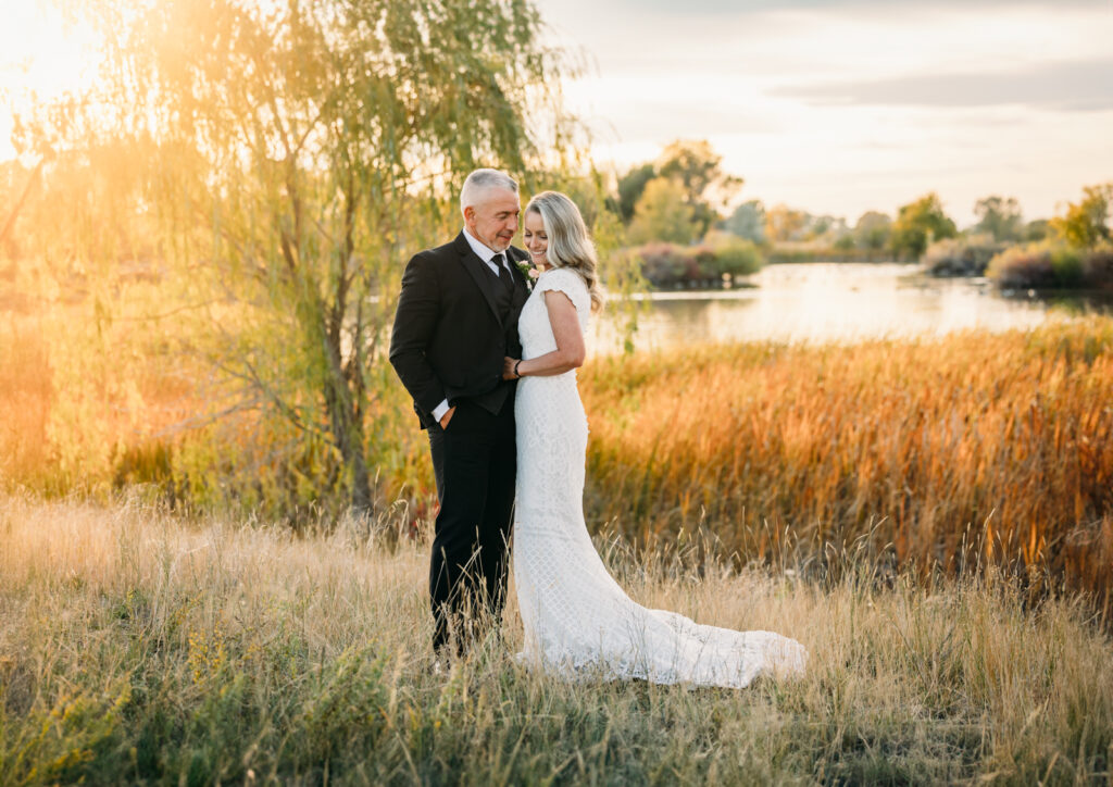 Idaho Falls Wedding Venue fall elopement LDS couple Gem Lake