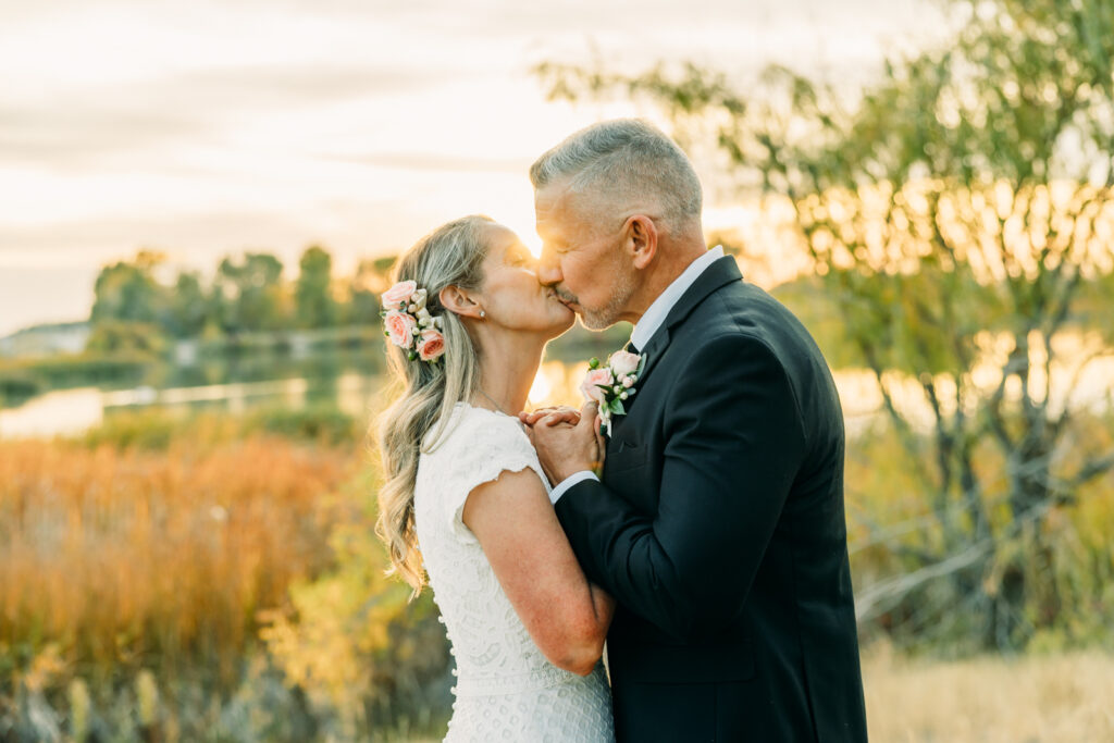 Idaho Falls Wedding Venue fall elopement LDS couple Gem Lake