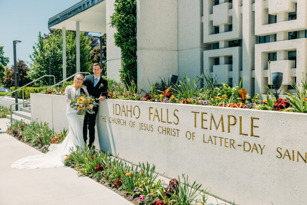 Summer Sunflower inspired Idaho Falls LDS Temple Wedding with reception at Barn on 1st