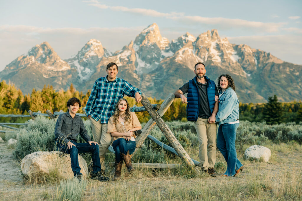 Top 5 location for family photography in Grand Teton Schwabacher's Landing sunrise session