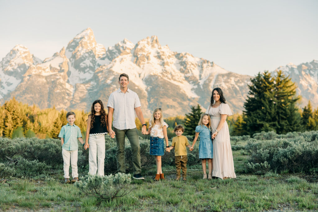 Schwabachers Landing family photo session family playing together