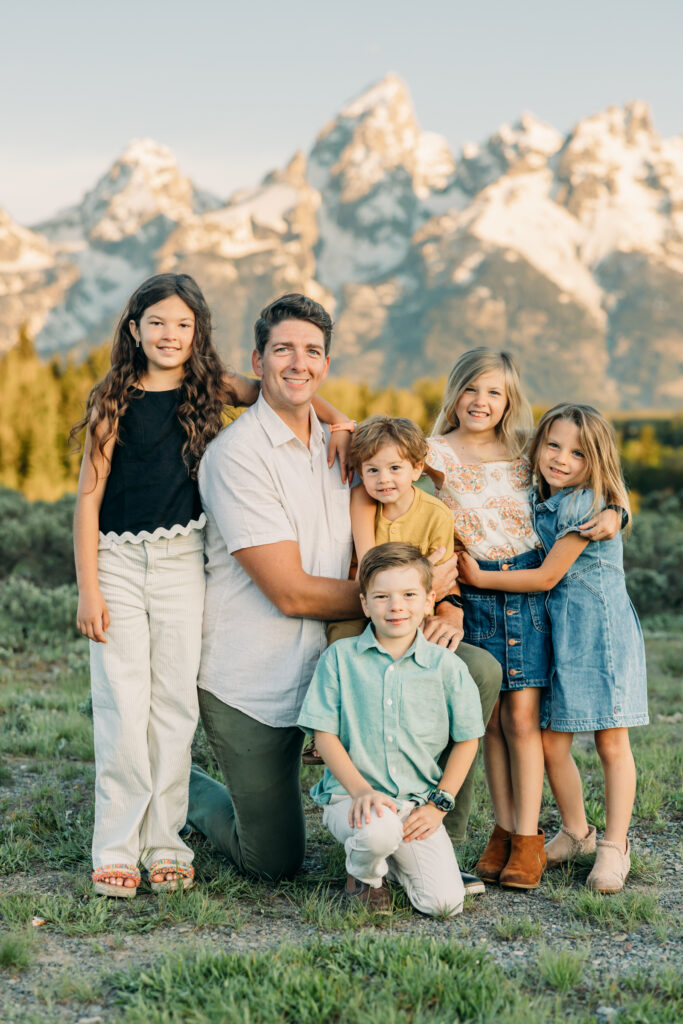 Grand teton family photographer dad and all kids